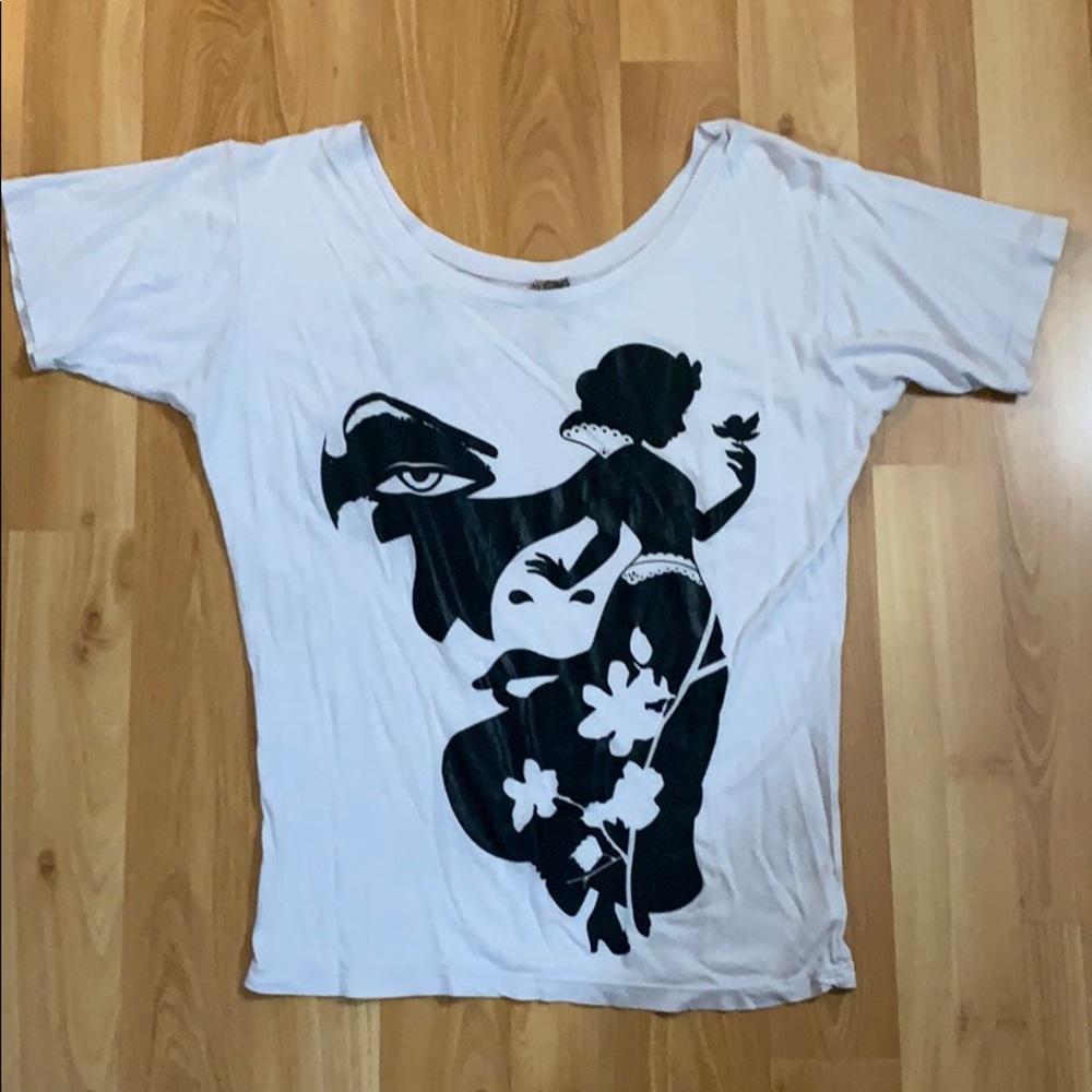 Off shoulder Snow White tee